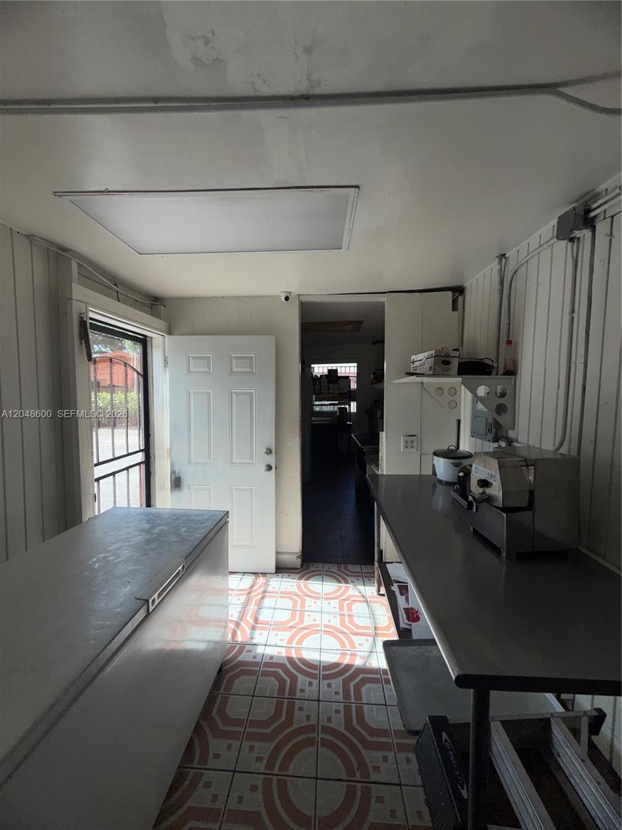 A12048600 Property Photo 23