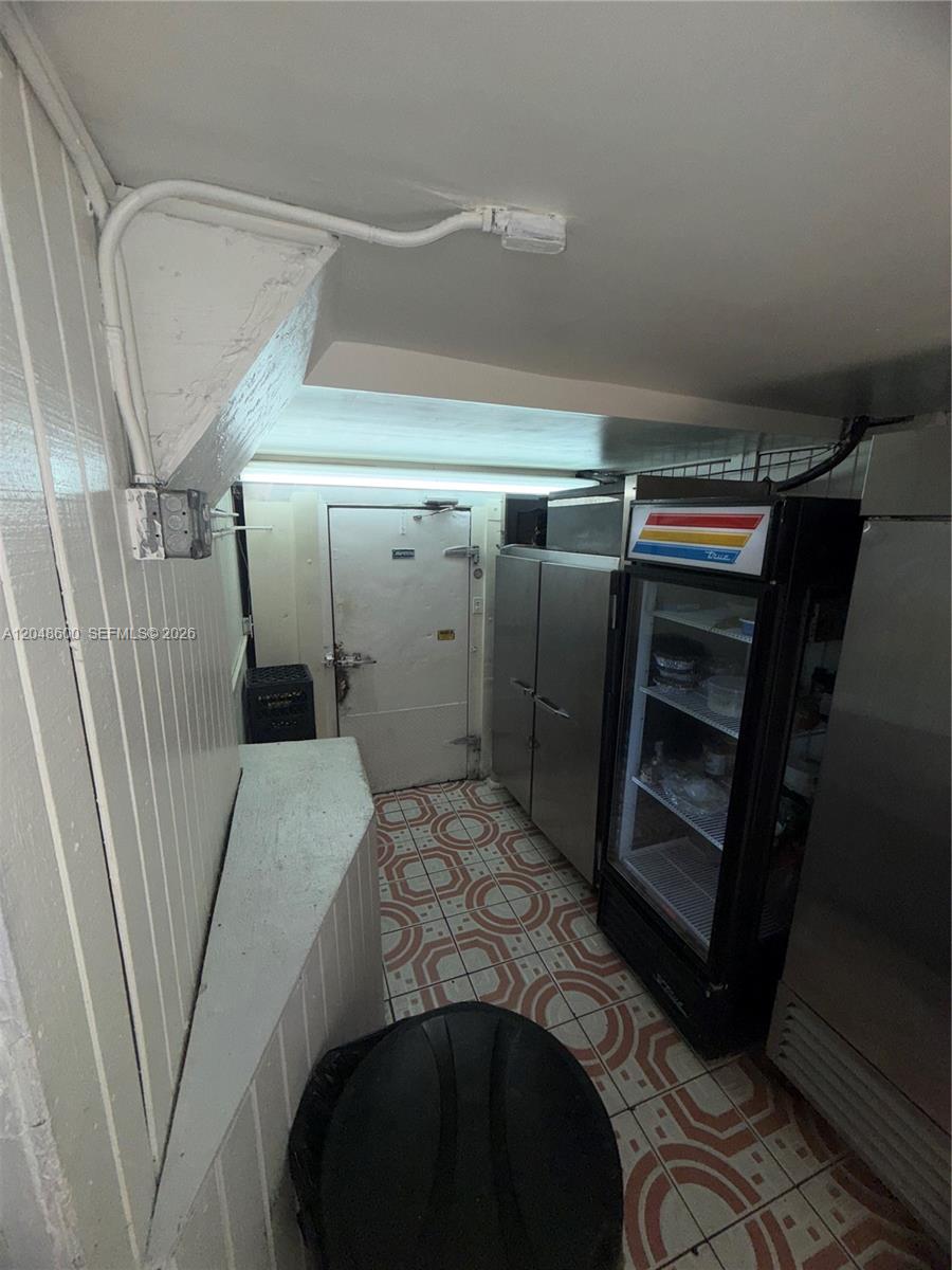 A12048600 Property Photo 24