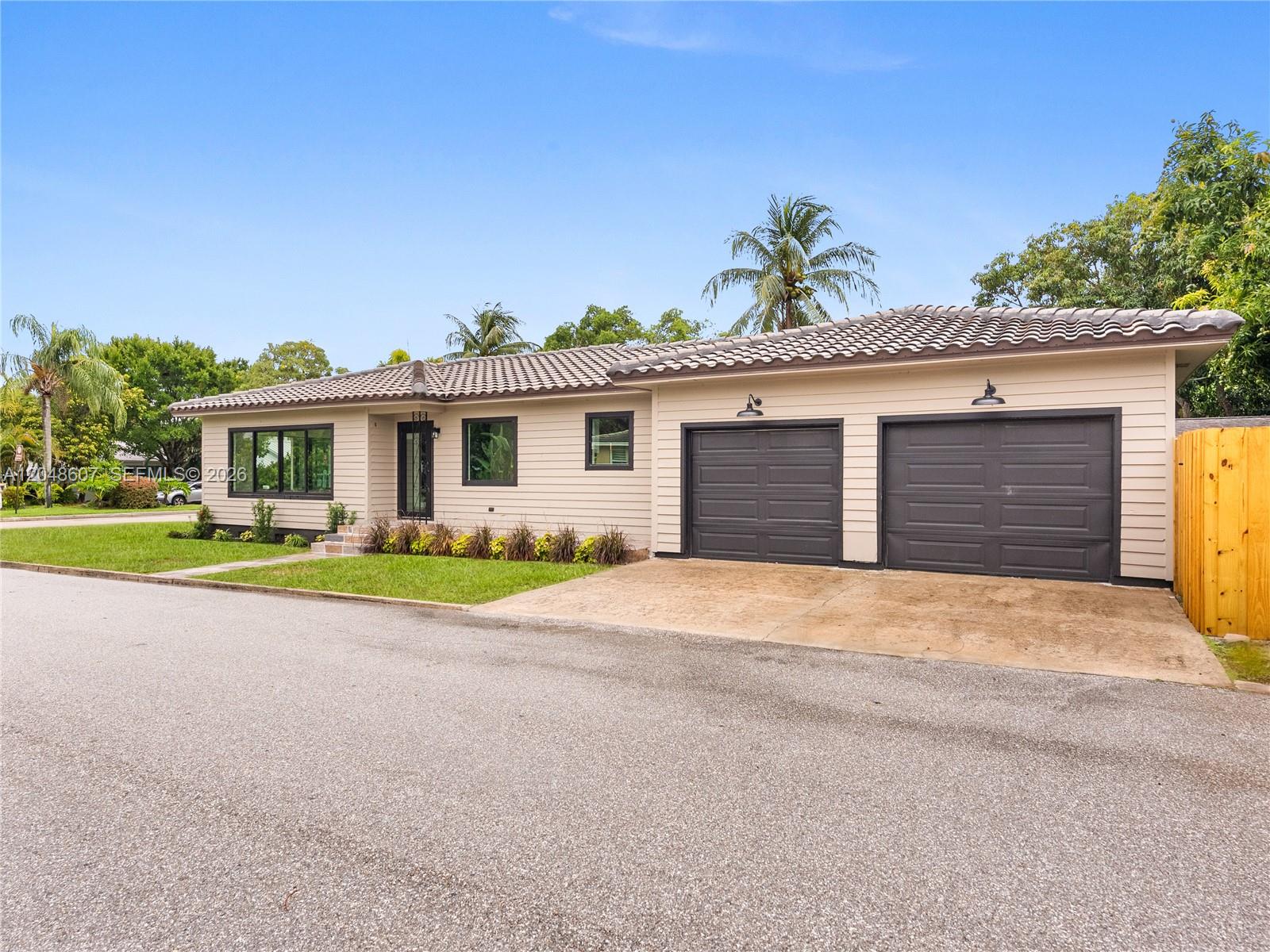 801 S Palmway Property Photo 1