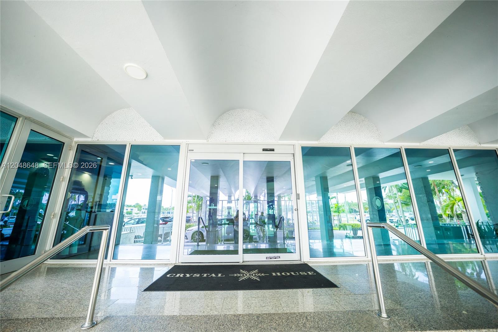 5055 Collins Avenue 14H Property Photo 1