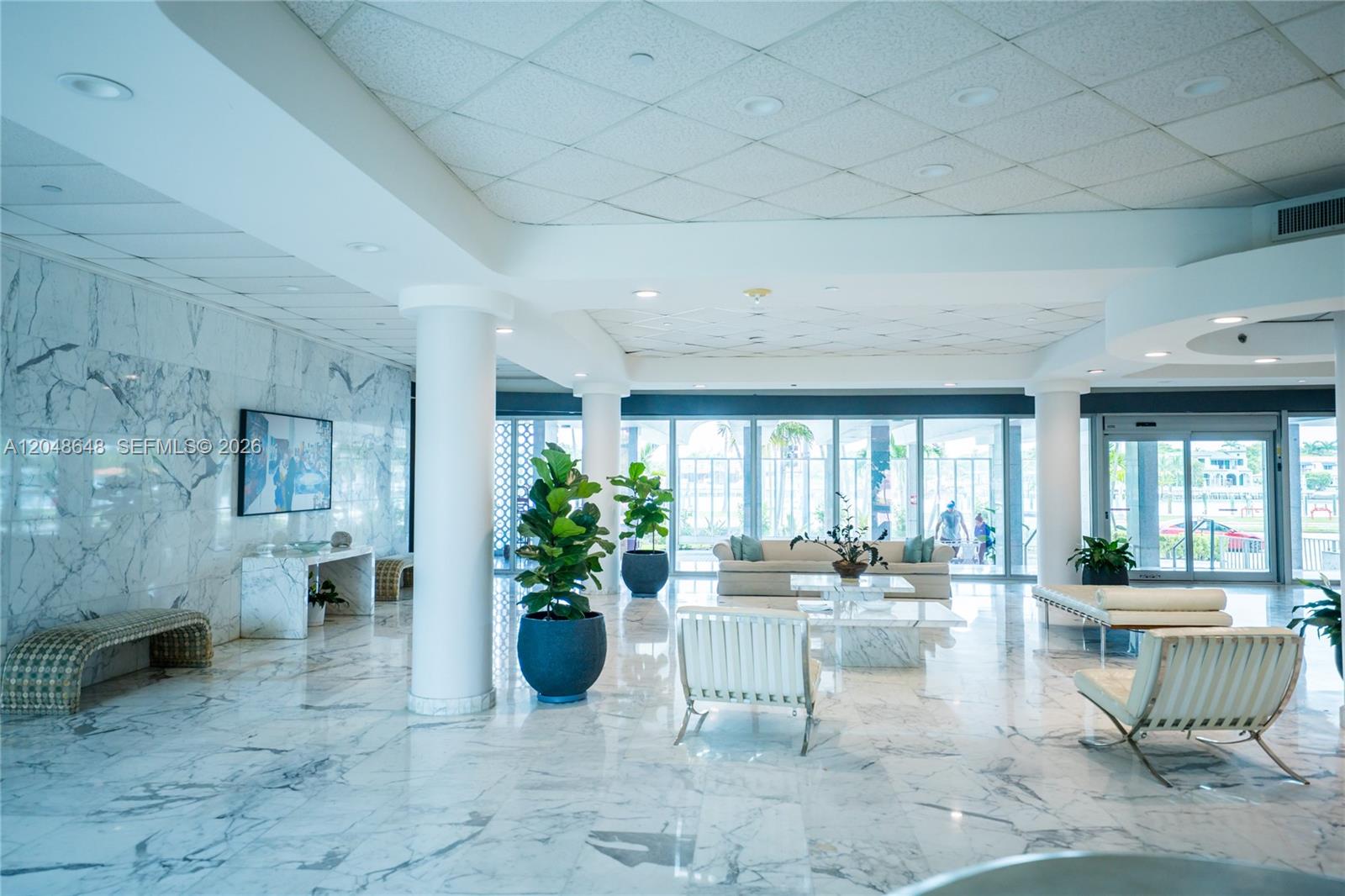 5055 Collins Avenue 14h Property Photo 3