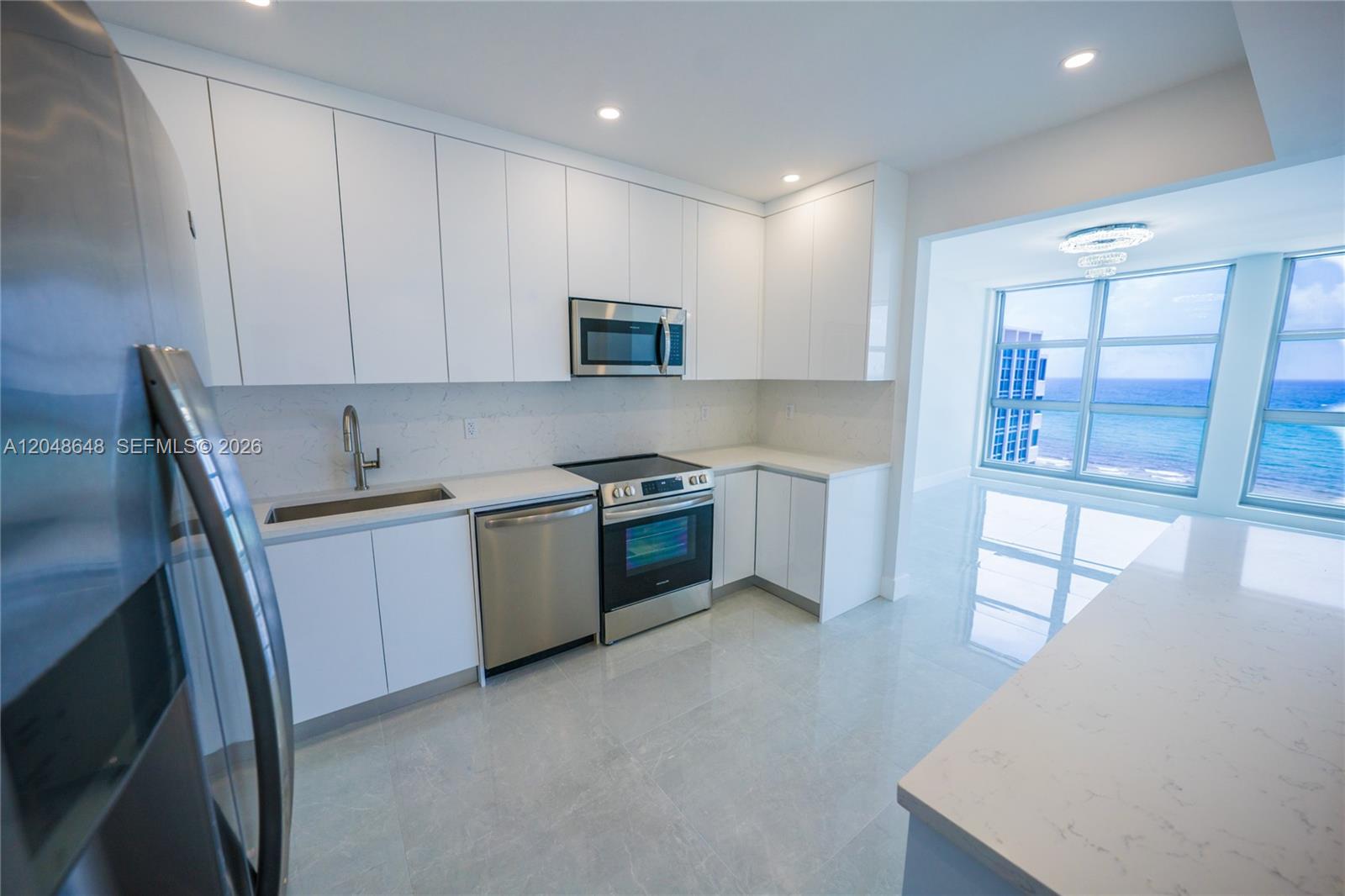 5055 Collins Avenue 14h Property Photo 16