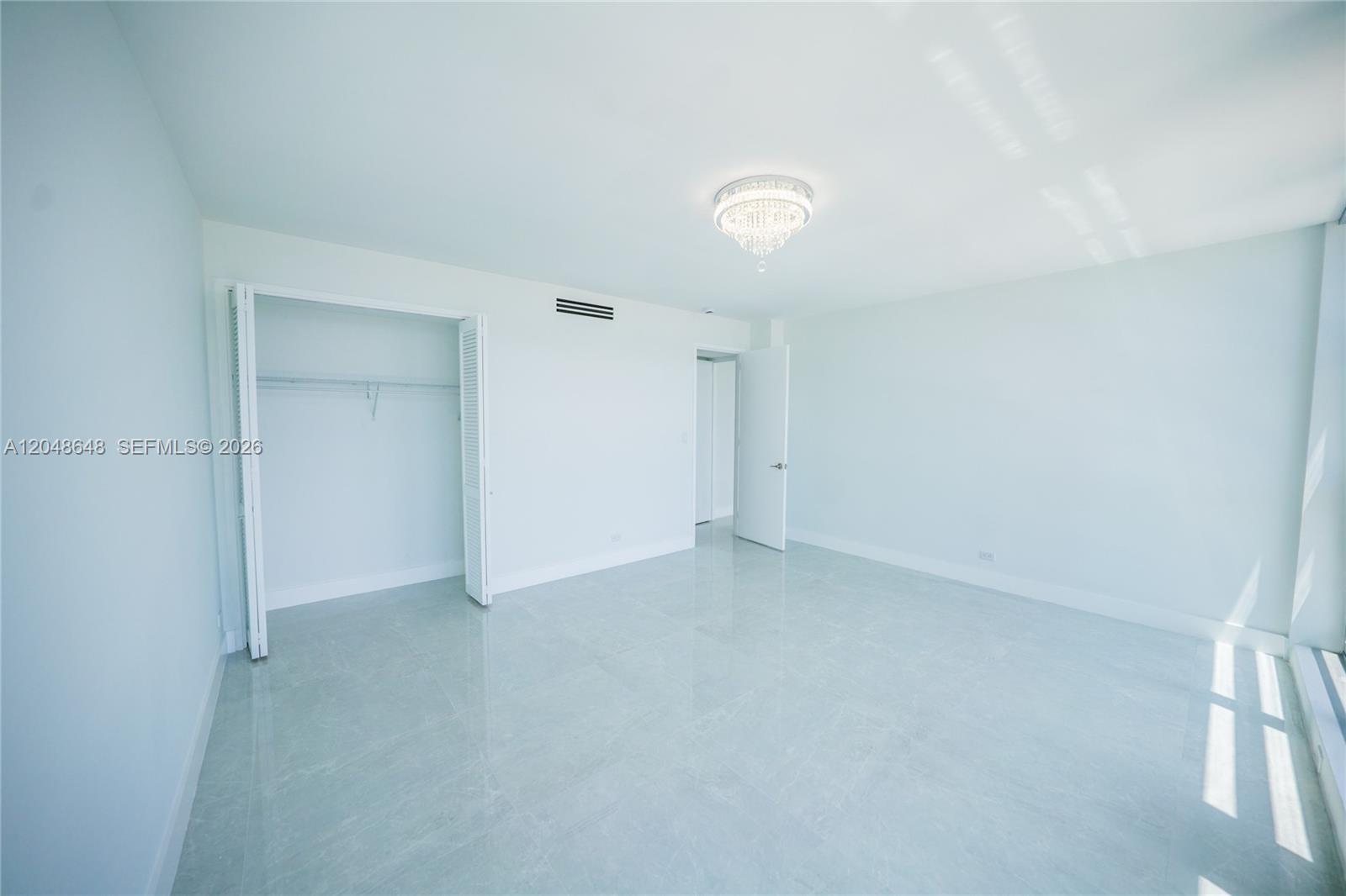 5055 Collins Avenue 14h Property Photo 26