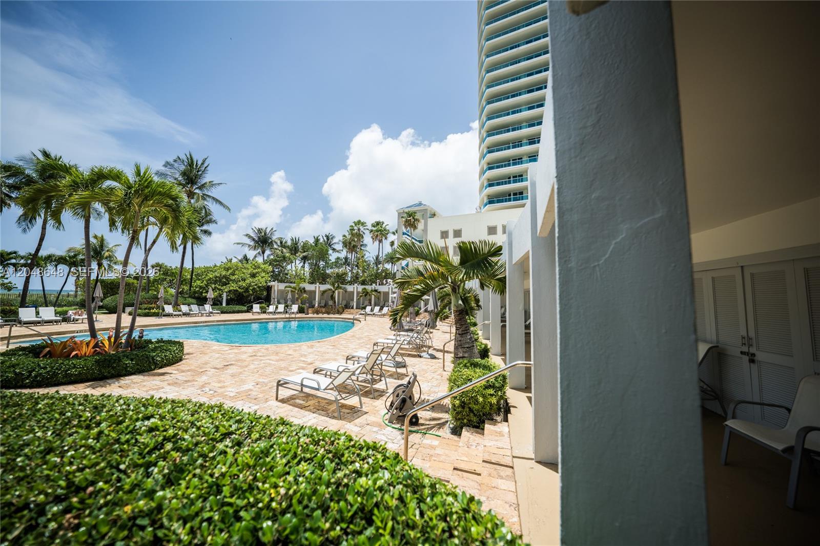 5055 Collins Avenue 14h Property Photo 49