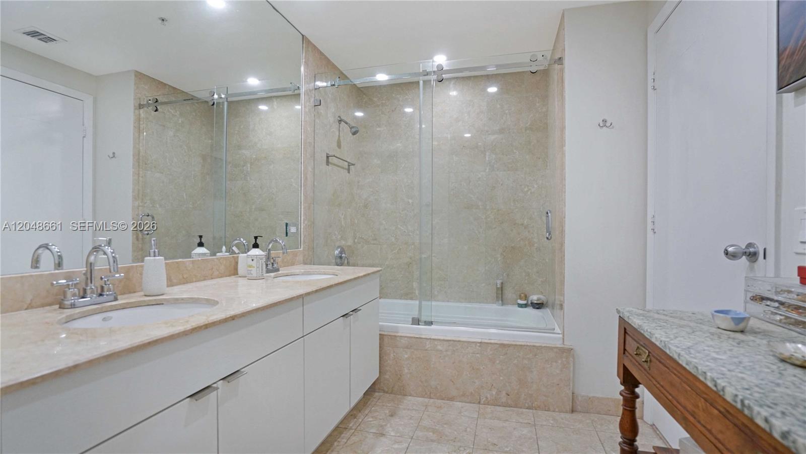 801 Brickell Key Boulevard 2210 Property Photo 16