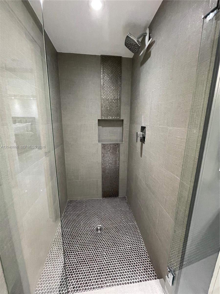 2500 Parkview Drive 1405 Property Photo 24