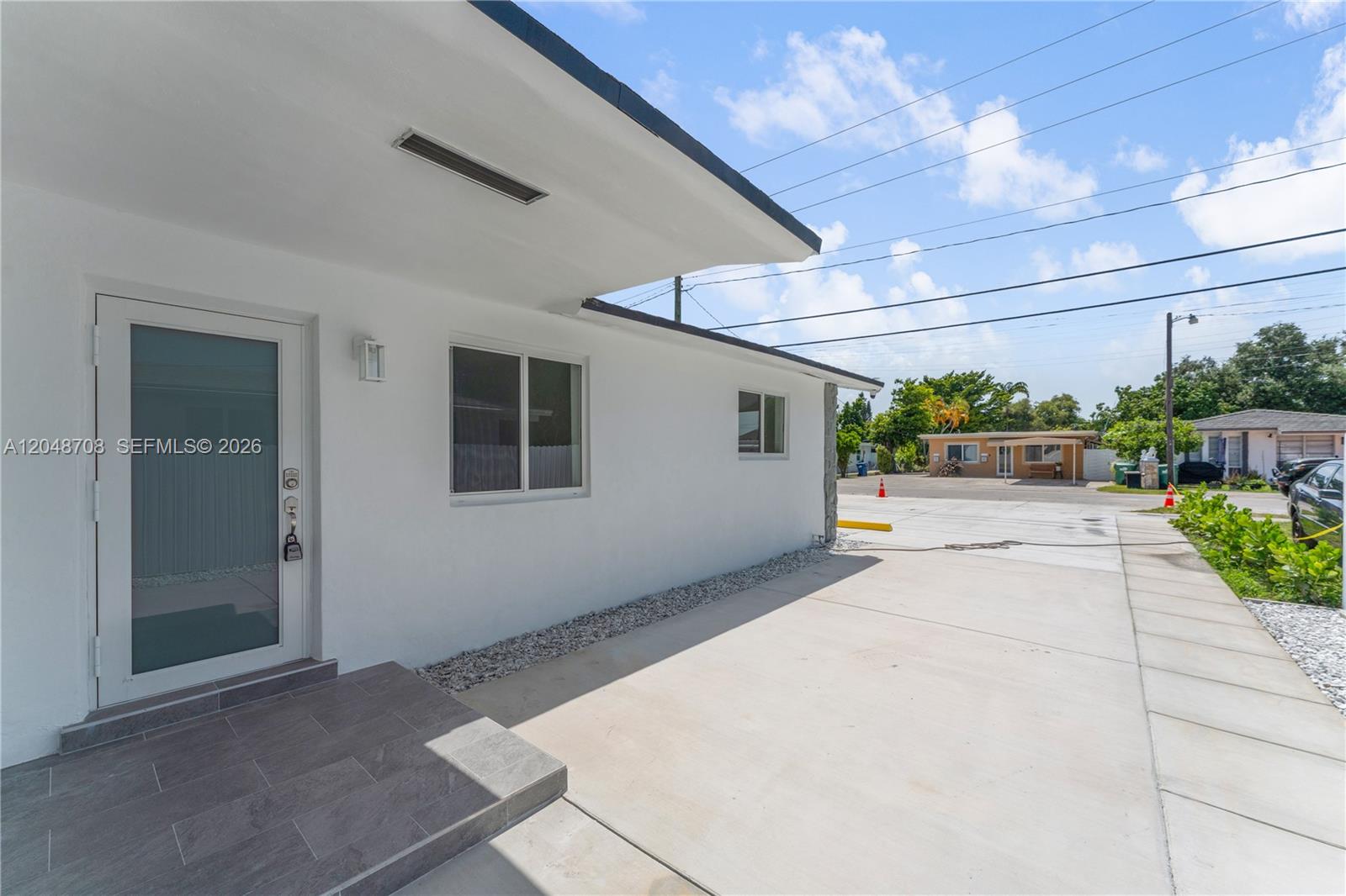 3515-3517 Sw 91st Avenue Property Photo 4