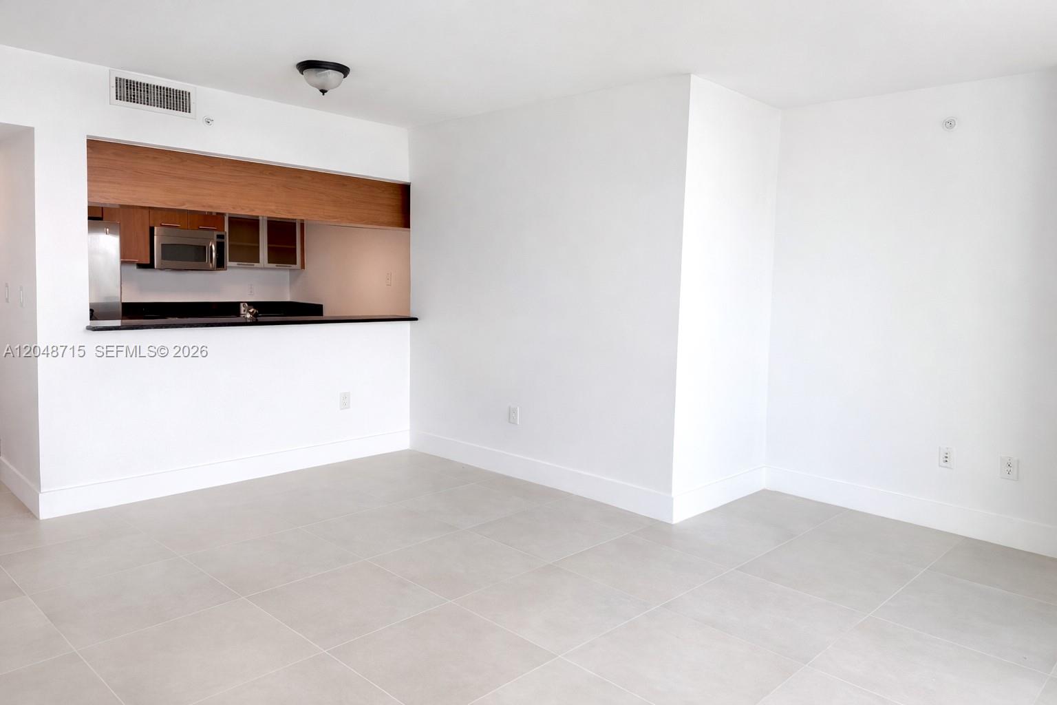 1800 N Bayshore Drive 4102 Property Photo 6