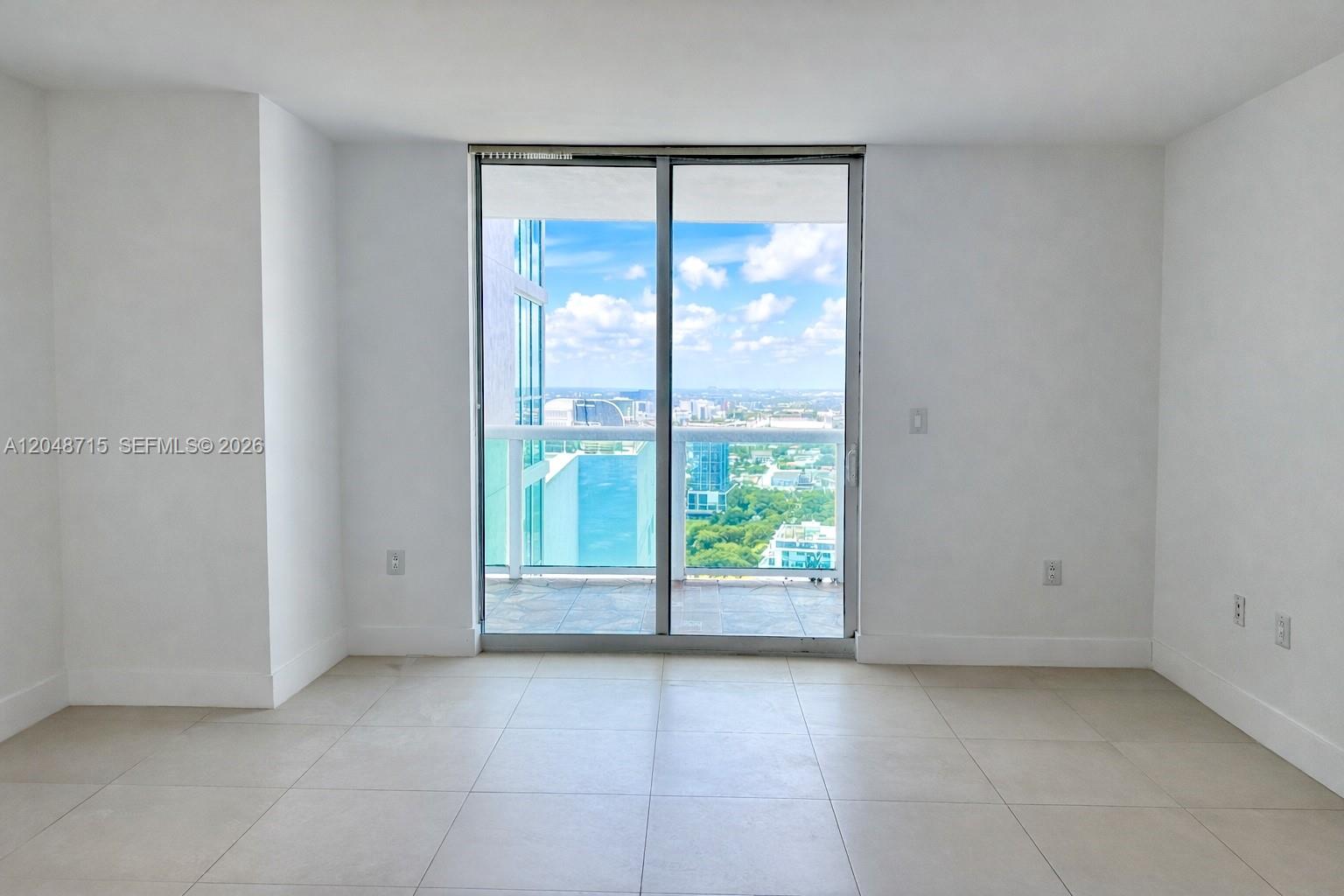 1800 N Bayshore Drive 4102 Property Photo 10