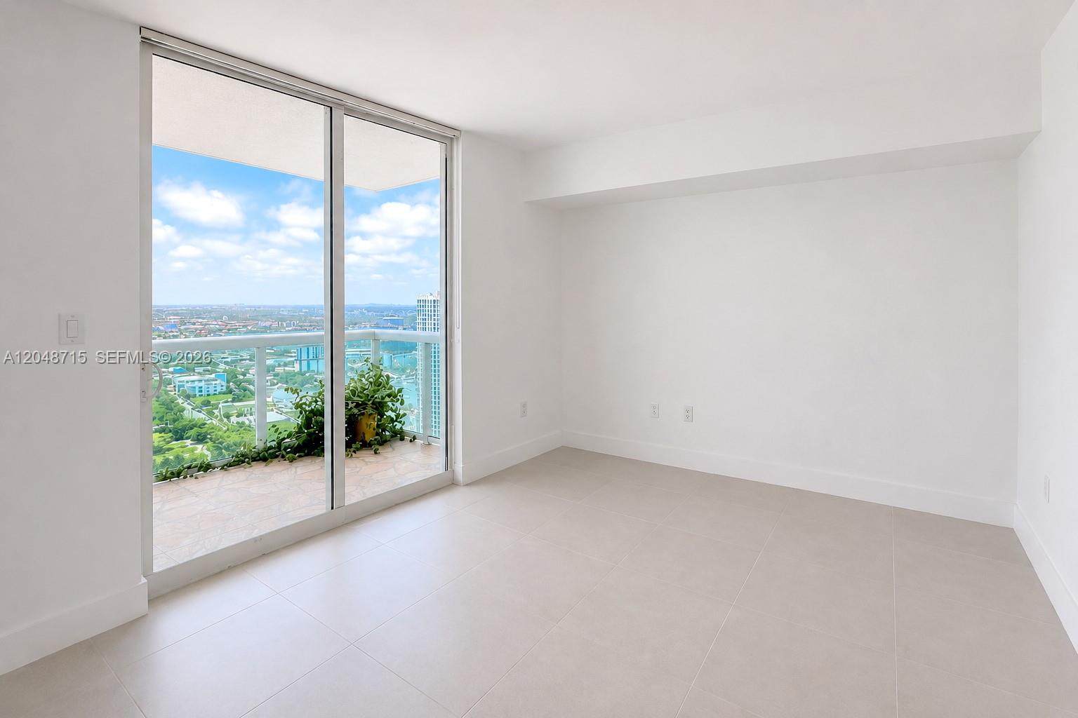 1800 N Bayshore Drive 4102 Property Photo 12