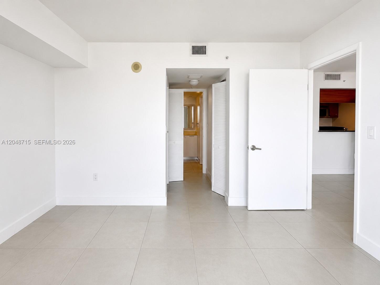 1800 N Bayshore Drive 4102 Property Photo 14
