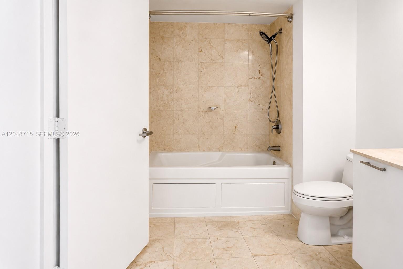 1800 N Bayshore Drive 4102 Property Photo 19