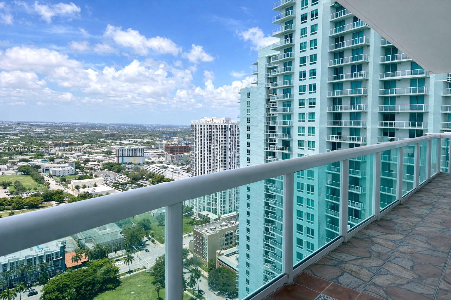1800 N Bayshore Drive 4102 Property Photo 21