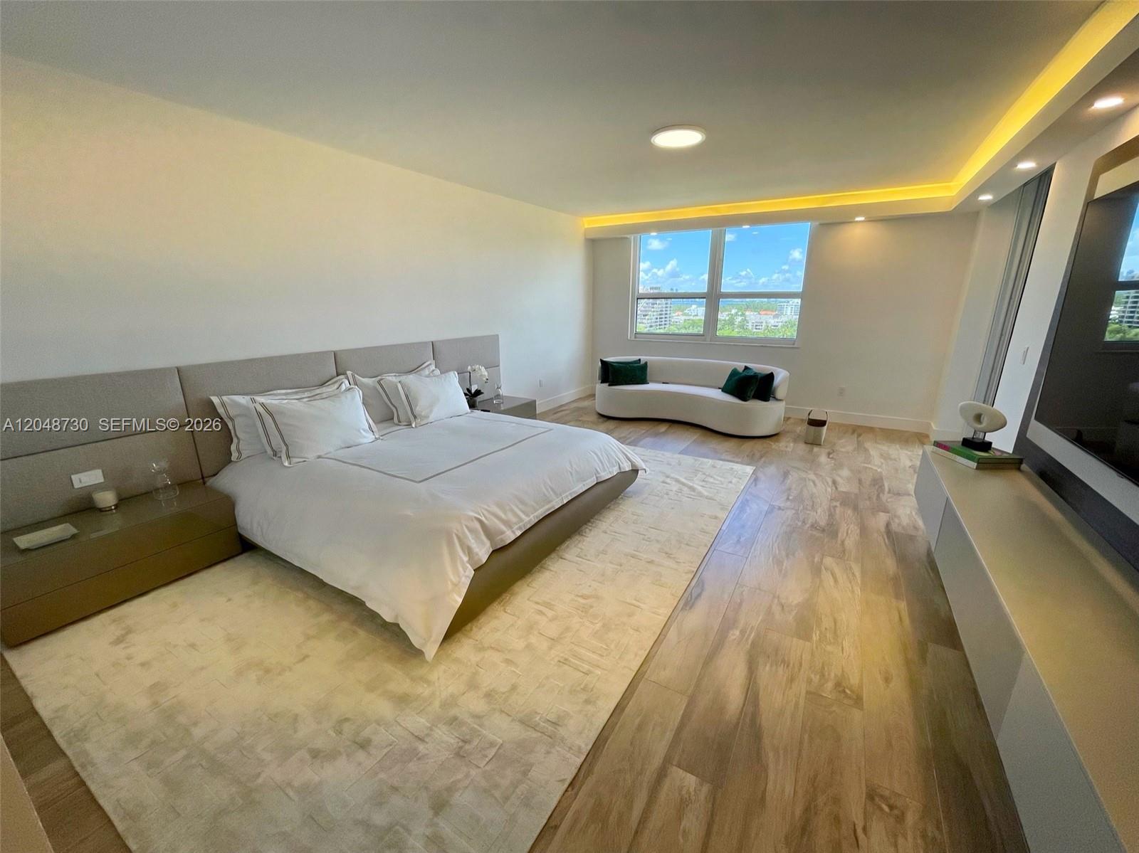 A12048730 Property Photo 24
