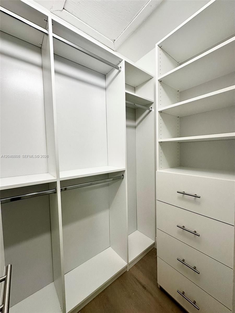 2540 W 67th Place 202-28 Property Photo 15