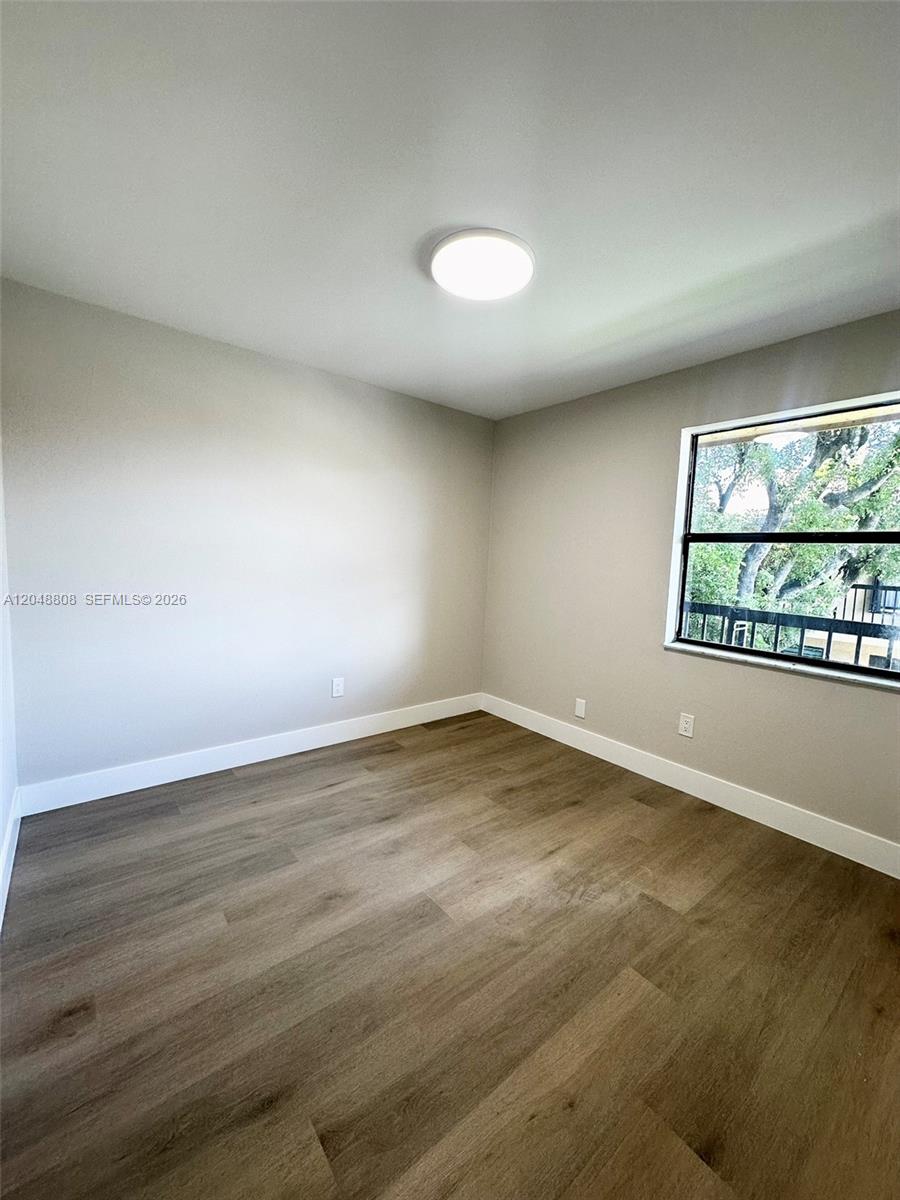 2540 W 67th Place 202-28 Property Photo 19
