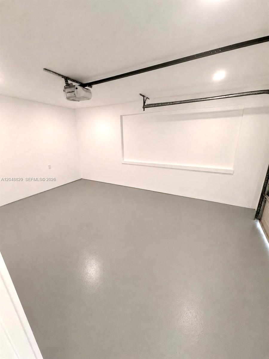 2390 Service Road Property Photo 17
