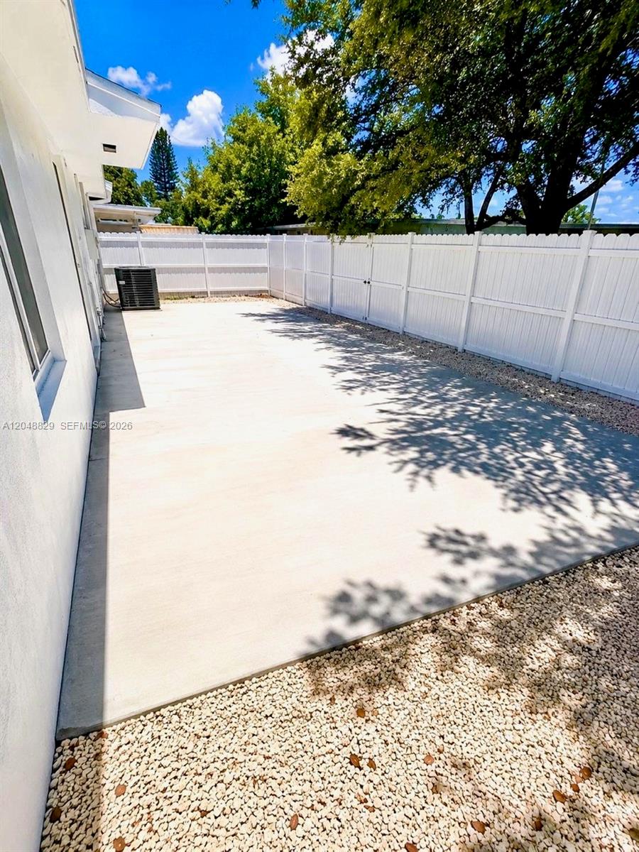 2390 Service Road Property Photo 19