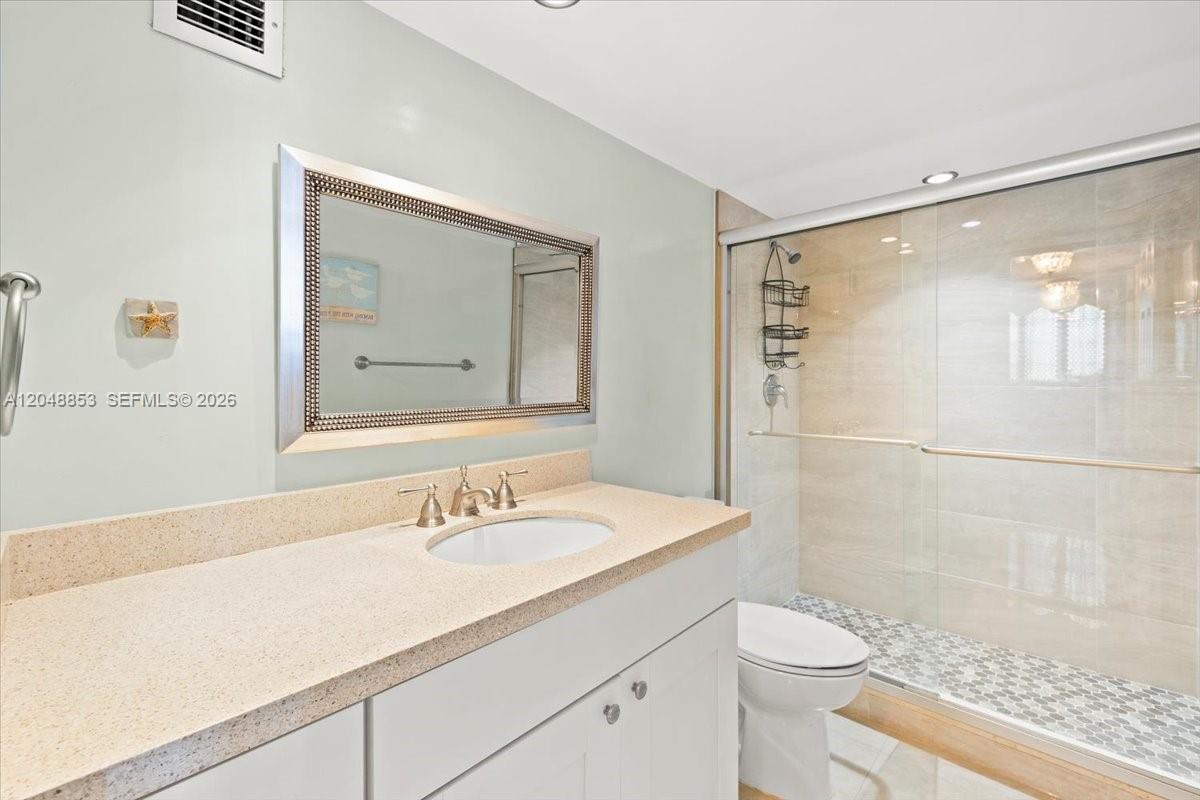 1833 S Ocean Drive 911 Property Photo 18