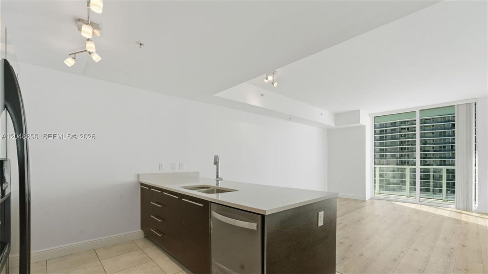 A12048890 Property Photo 3