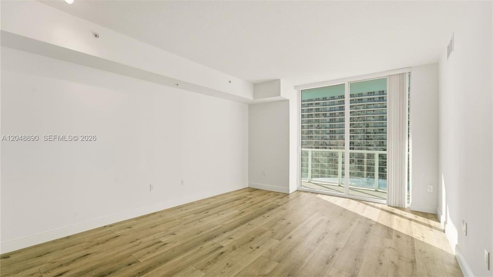 A12048890 Property Photo 6