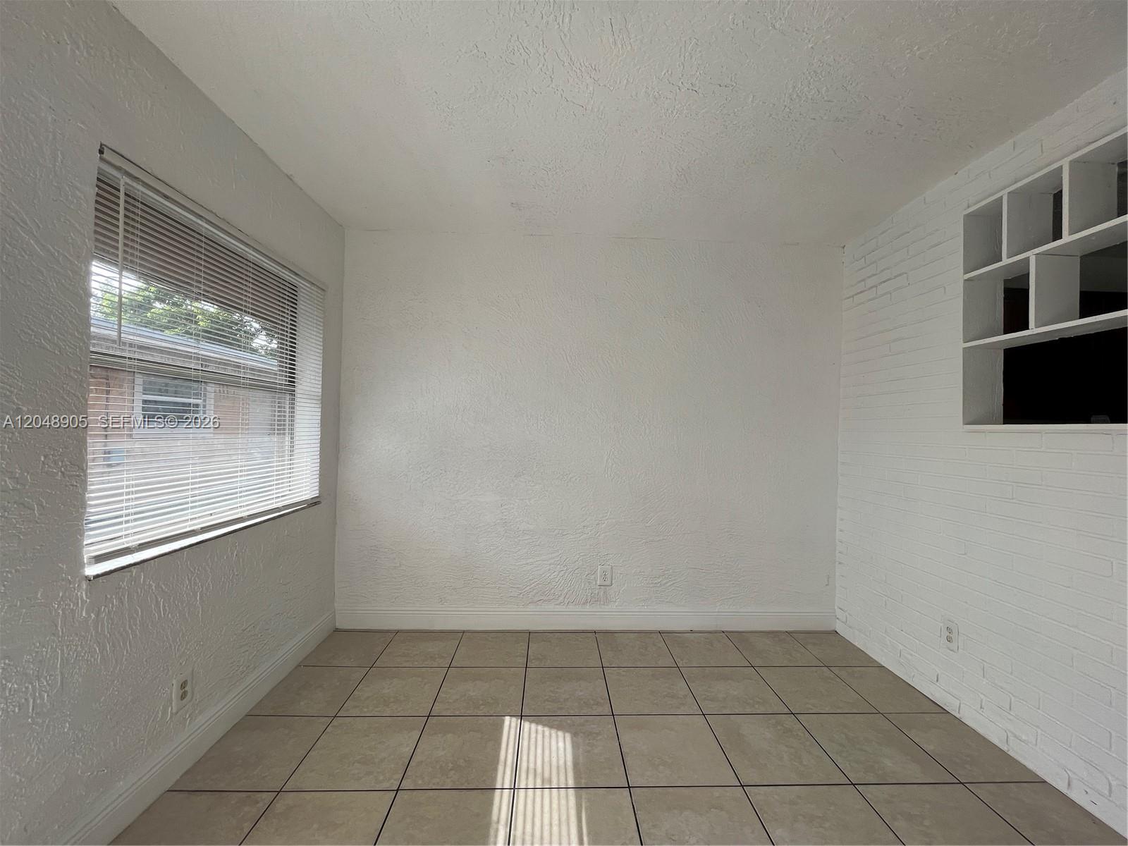 3028 Nw 2nd Street Property Photo 4