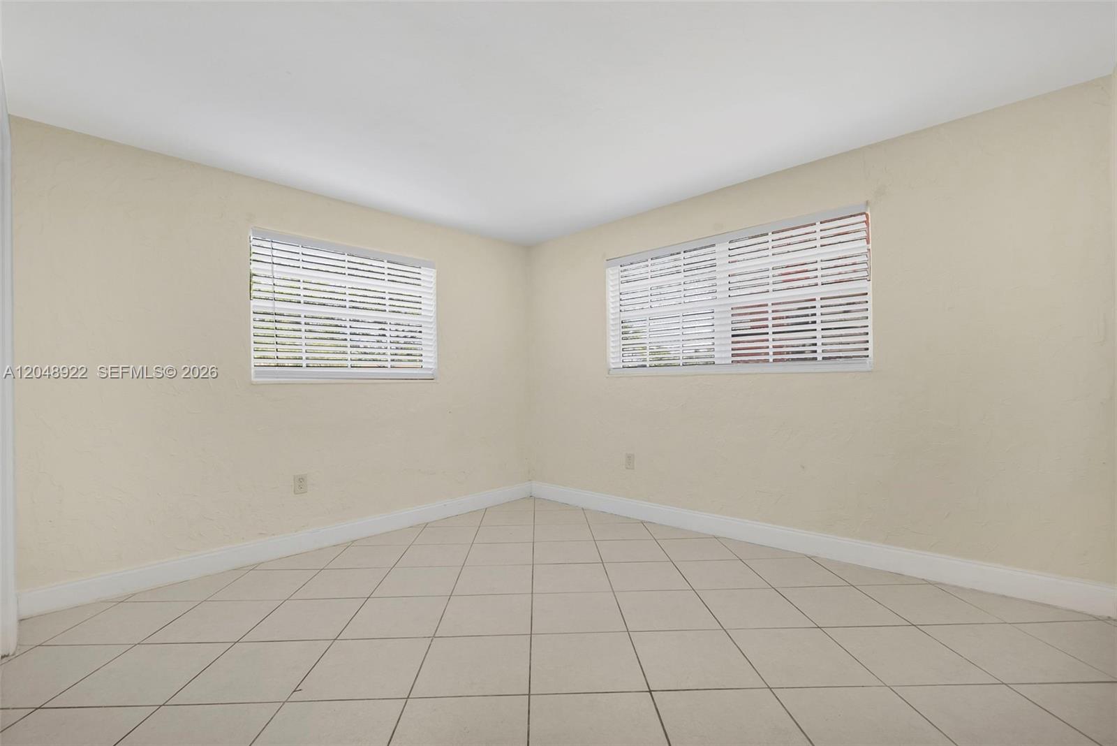 2201 Nw 64th Avenue Property Photo 11