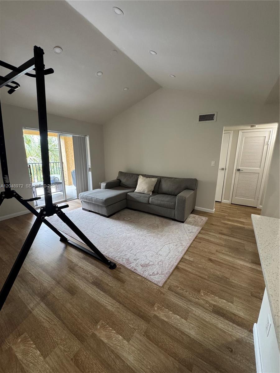 733 Riverside Drive 1236 Property Photo 1
