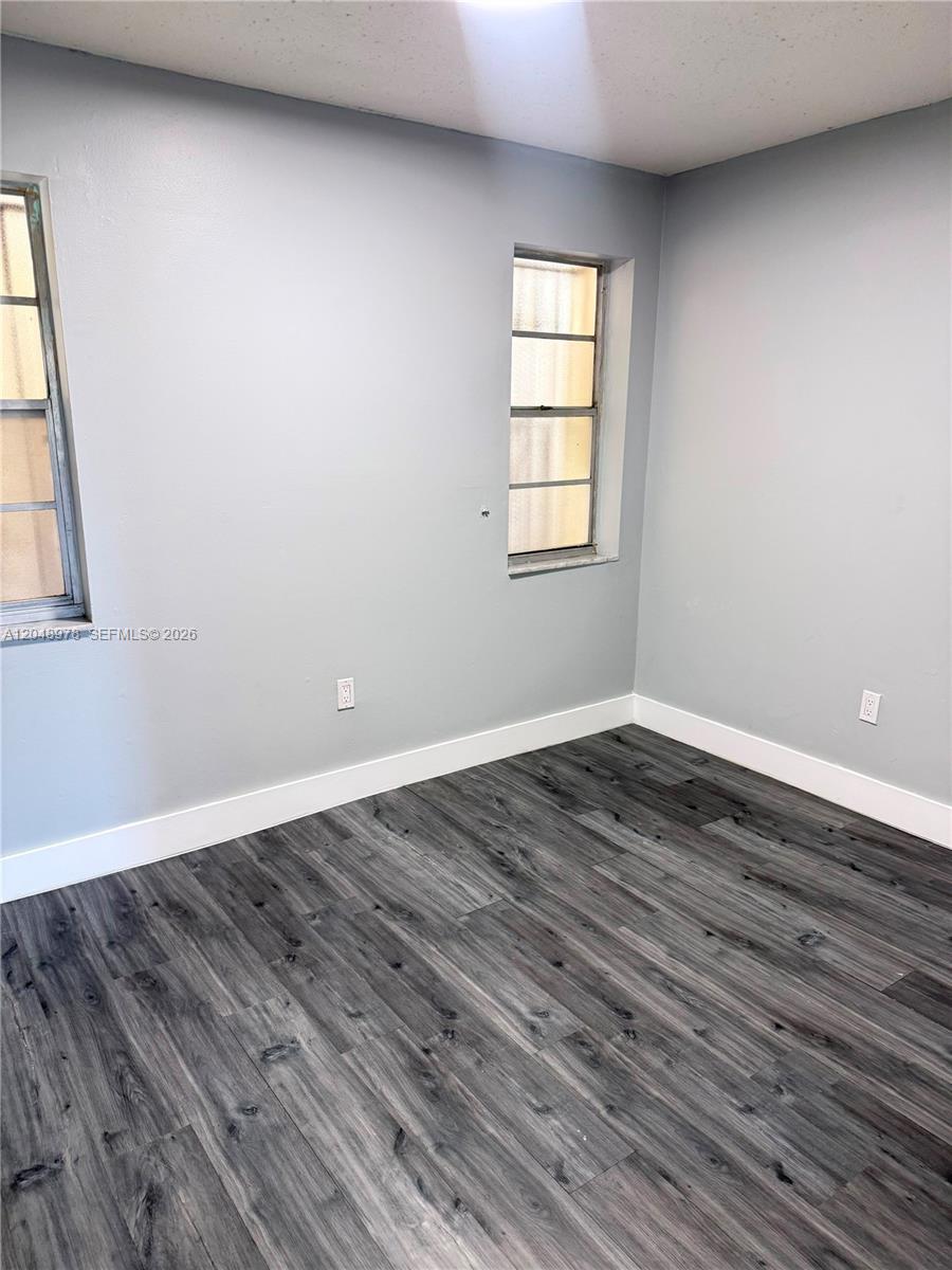 453 Sw 2nd Street 306c Property Photo 8