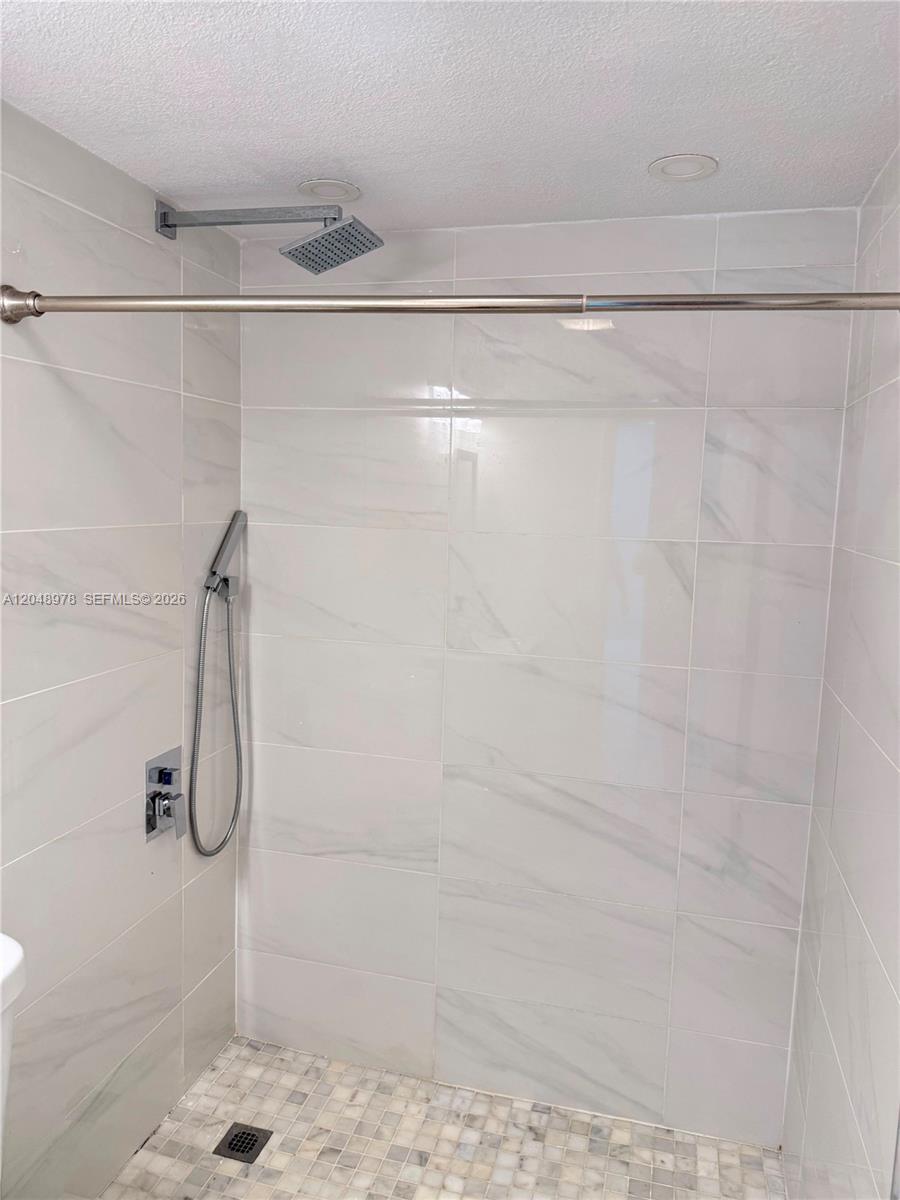 453 Sw 2nd Street 306c Property Photo 12