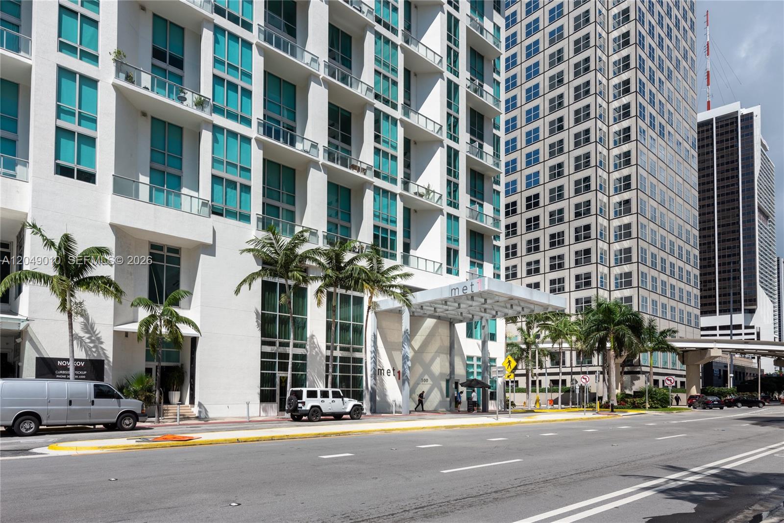 300 S Biscayne Boulevard T-2814 Property Photo 1