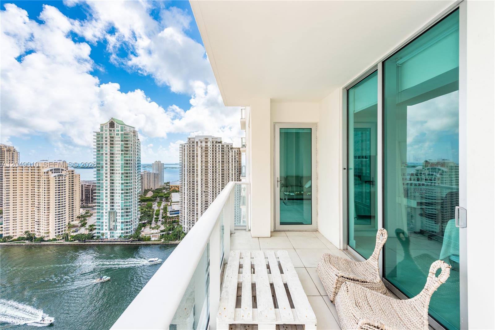 300 S Biscayne Boulevard T-2814 Property Photo 3