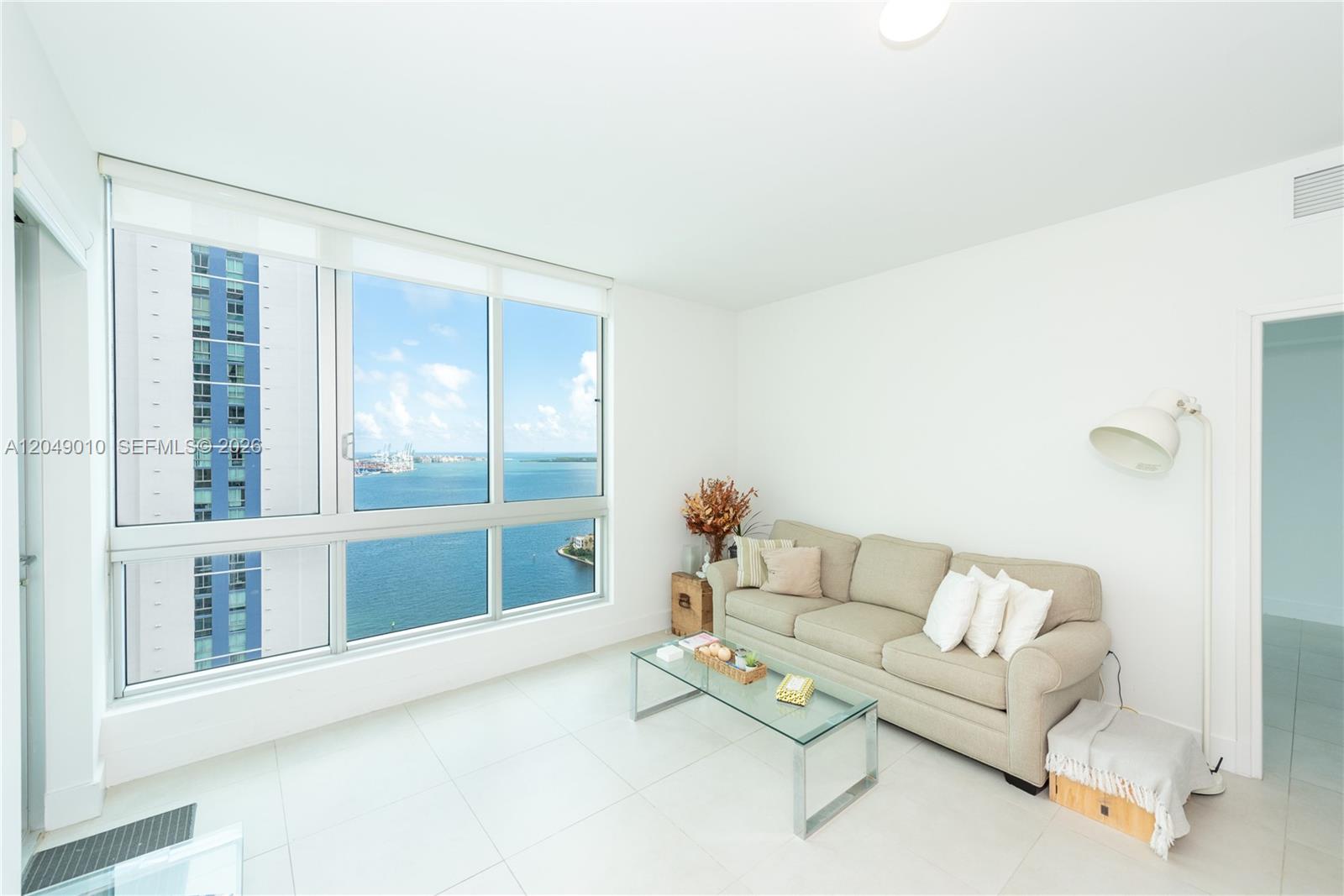 300 S Biscayne Boulevard T-2814 Property Photo 4