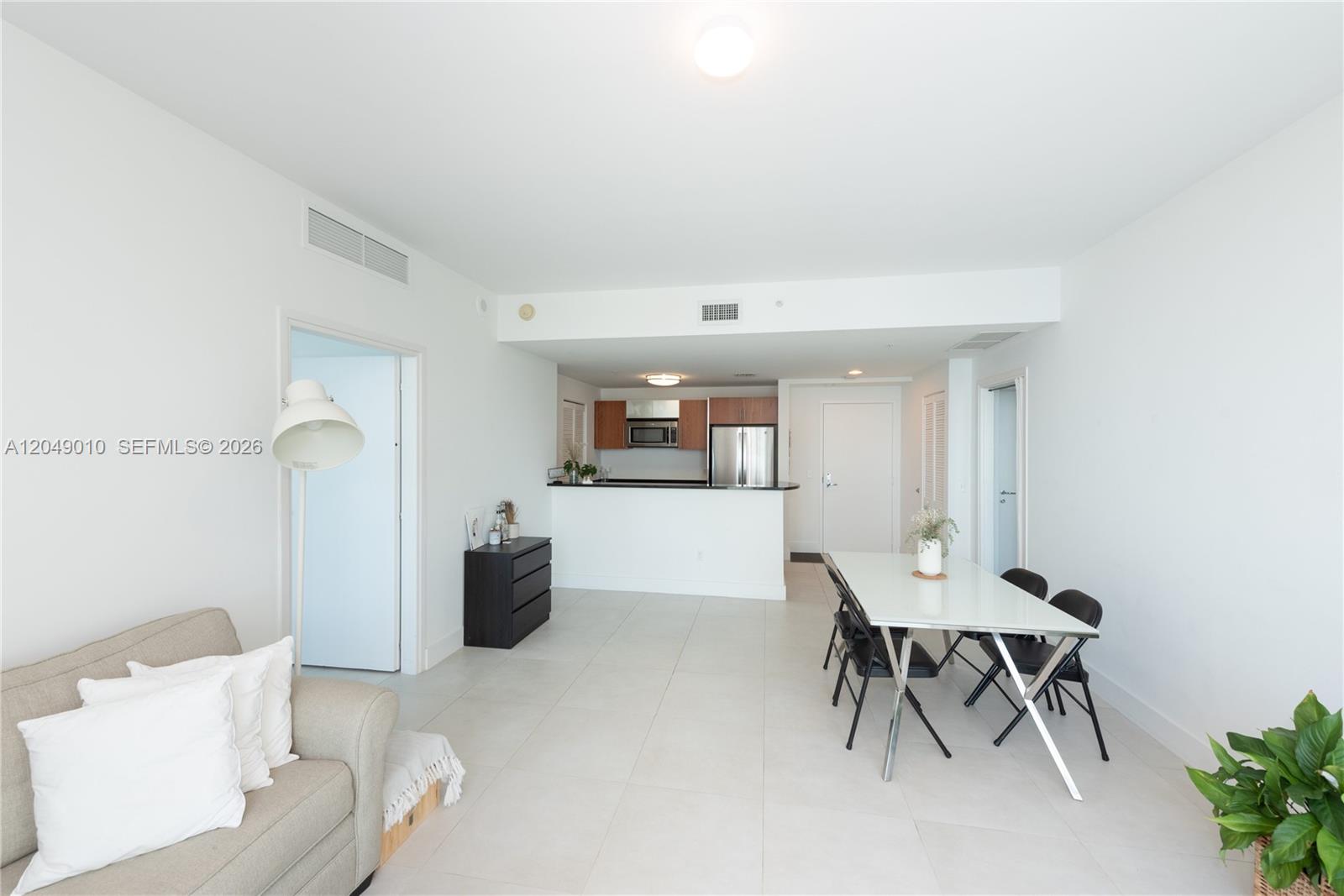 300 S Biscayne Boulevard T-2814 Property Photo 5