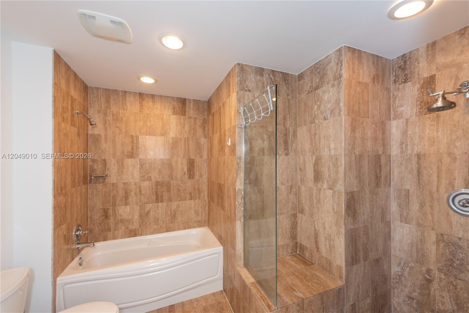 300 S Biscayne Boulevard T-2814 Property Photo 13