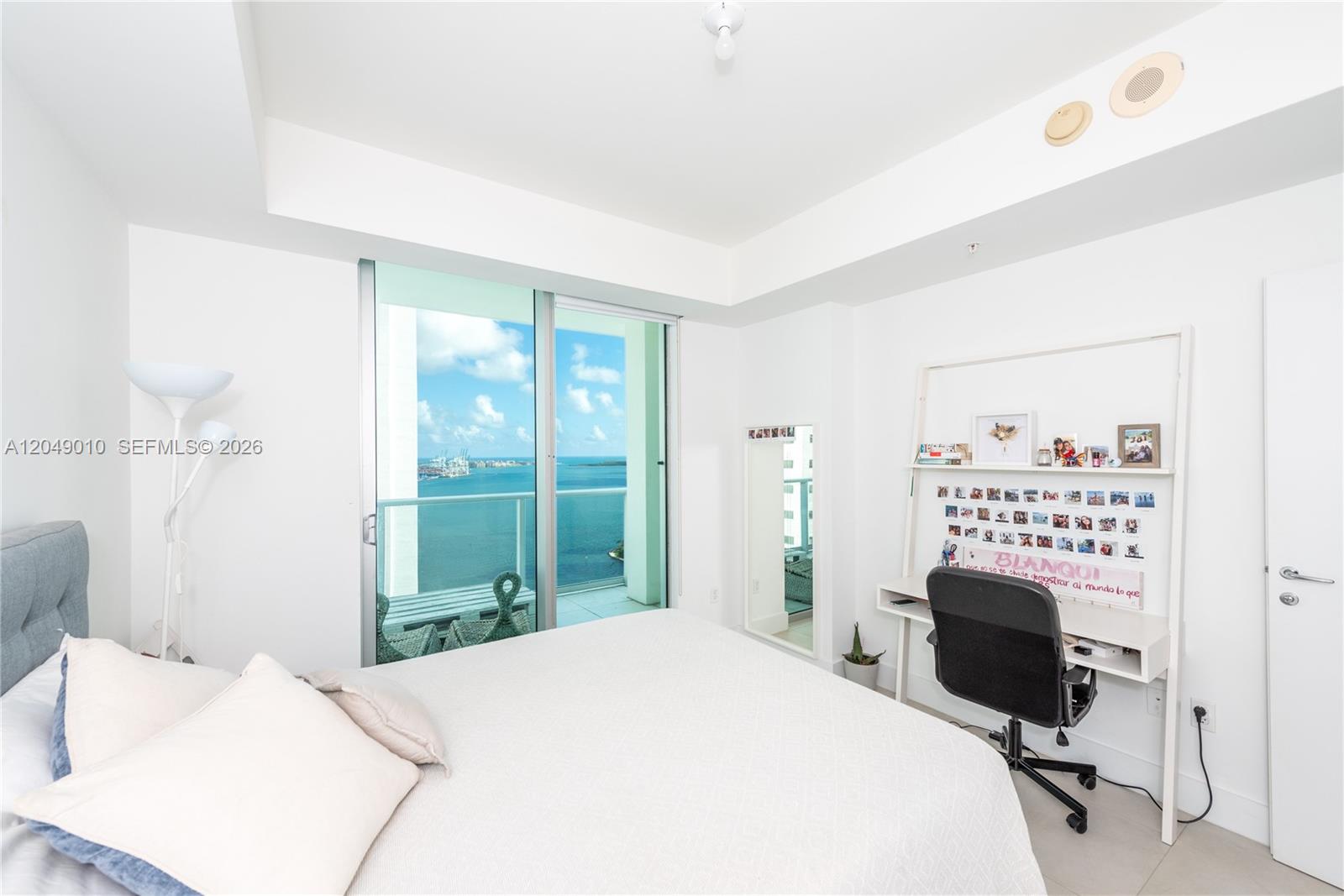 300 S Biscayne Boulevard T-2814 Property Photo 17