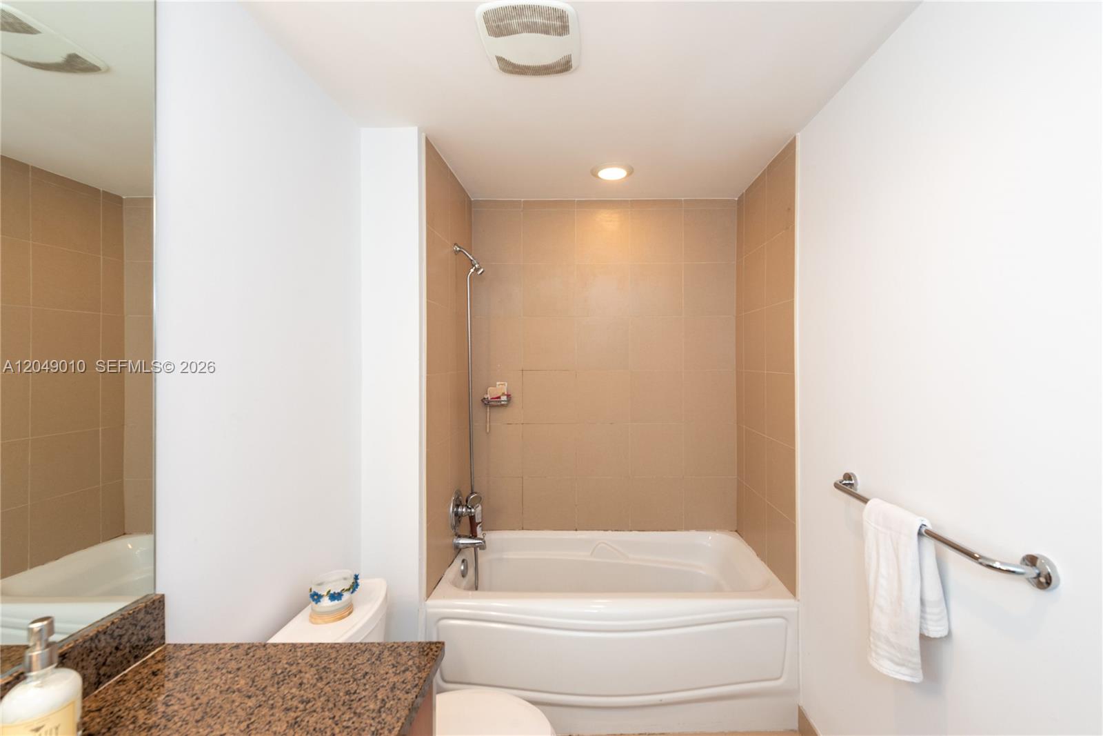 300 S Biscayne Boulevard T-2814 Property Photo 18