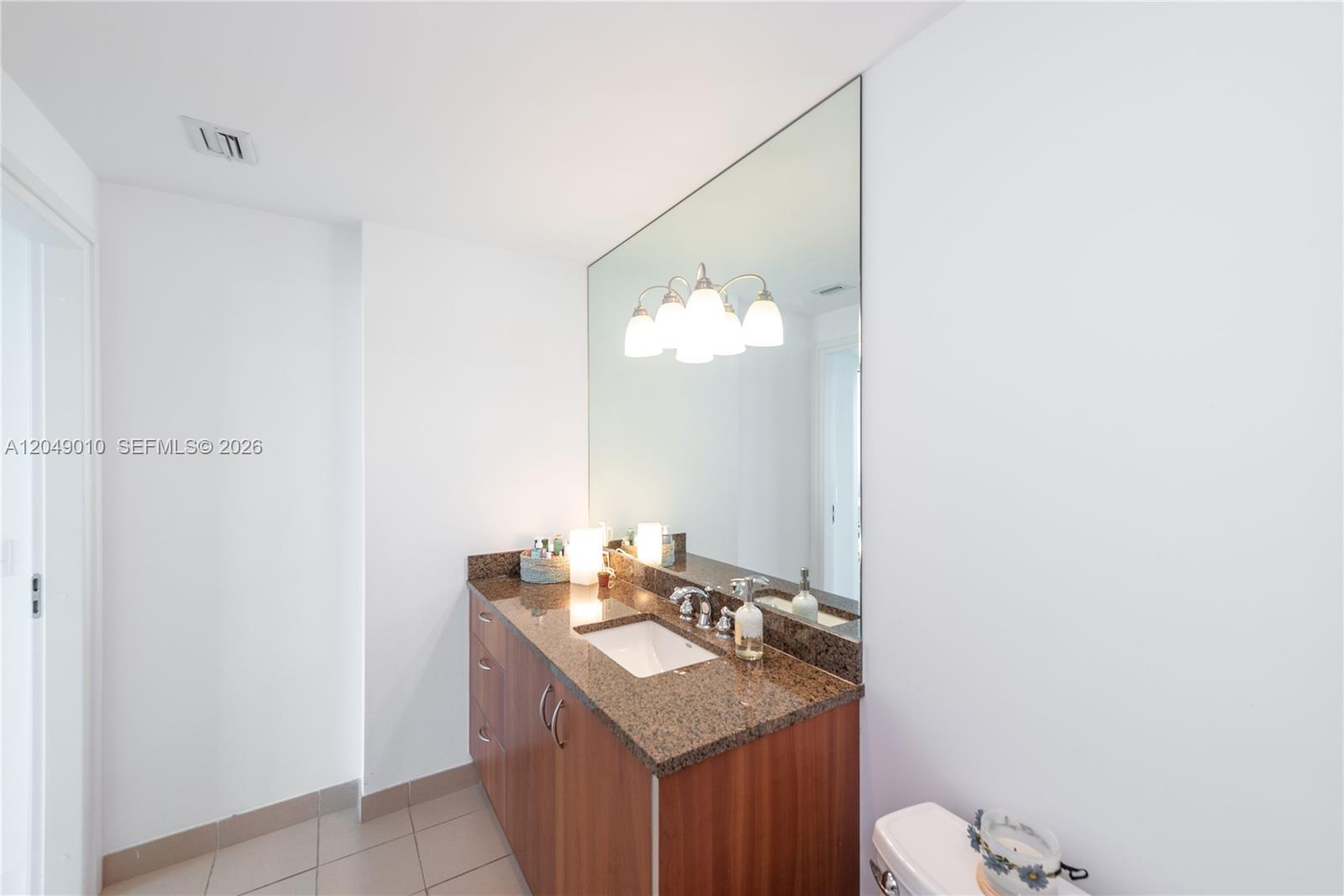 300 S Biscayne Boulevard T-2814 Property Photo 19