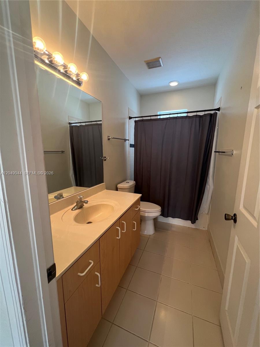 1430 Se 18th Place Property Photo 10