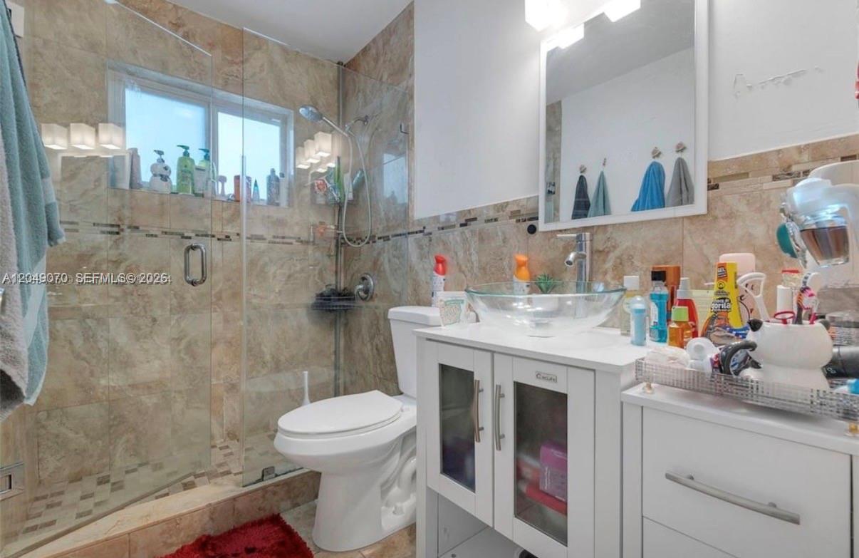 329 W 18th Street Property Photo 9