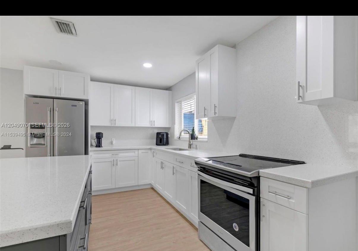 329 W 18th Street Property Photo 18