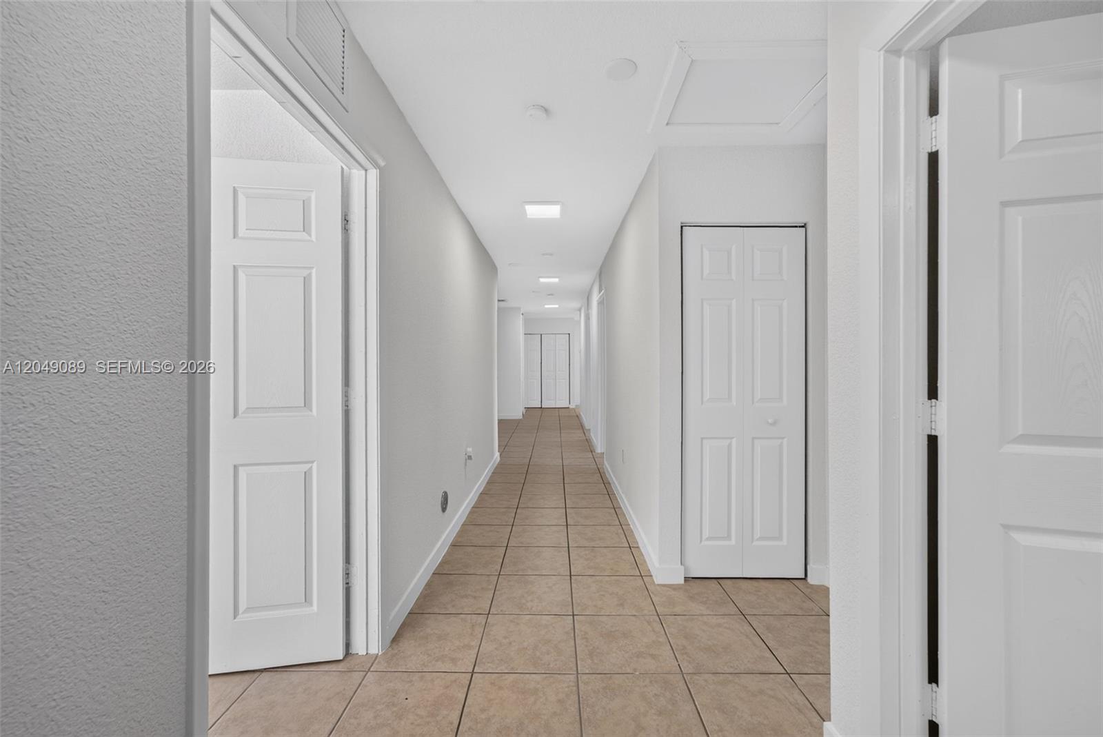 A12049089 Property Photo 5