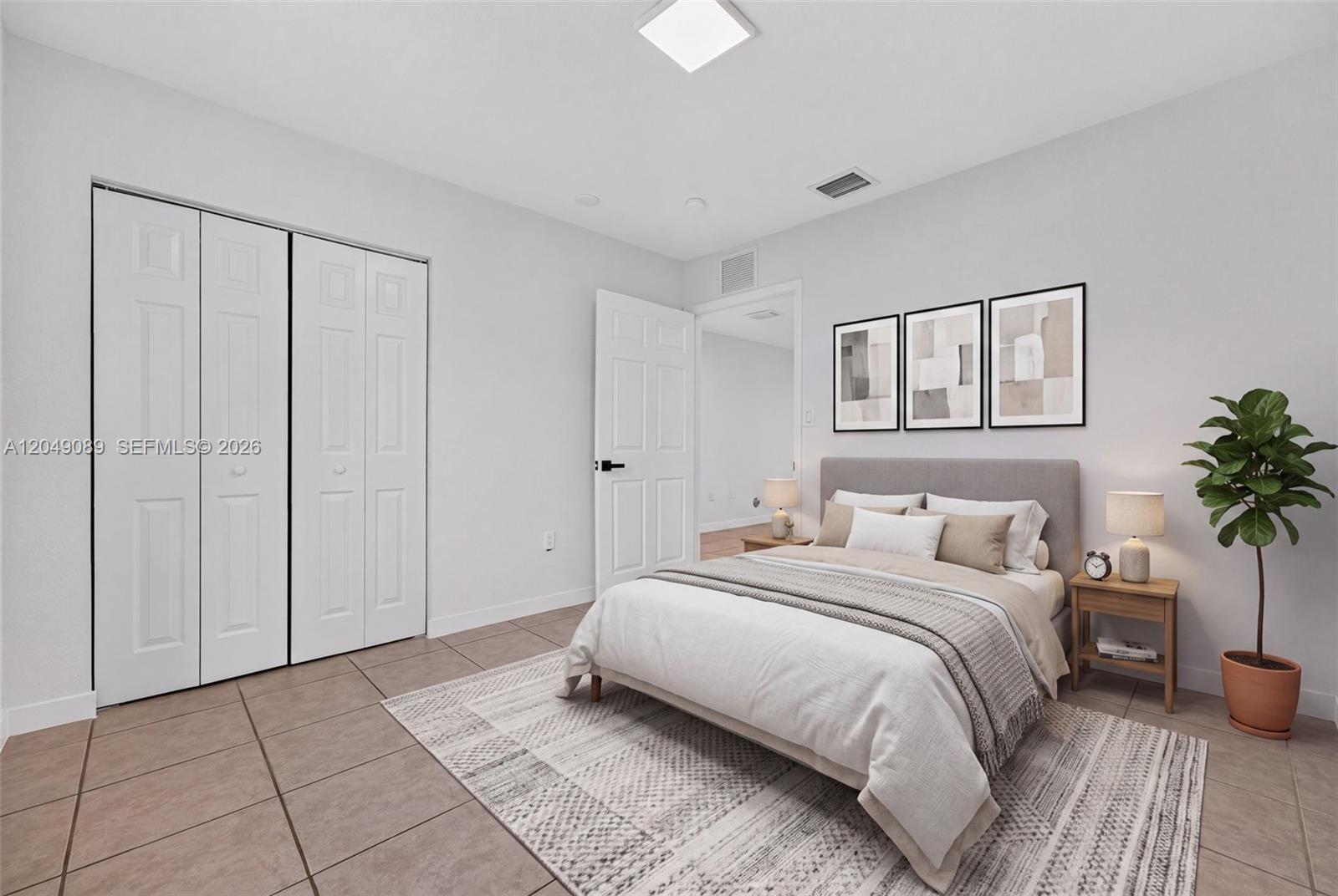 A12049089 Property Photo 14