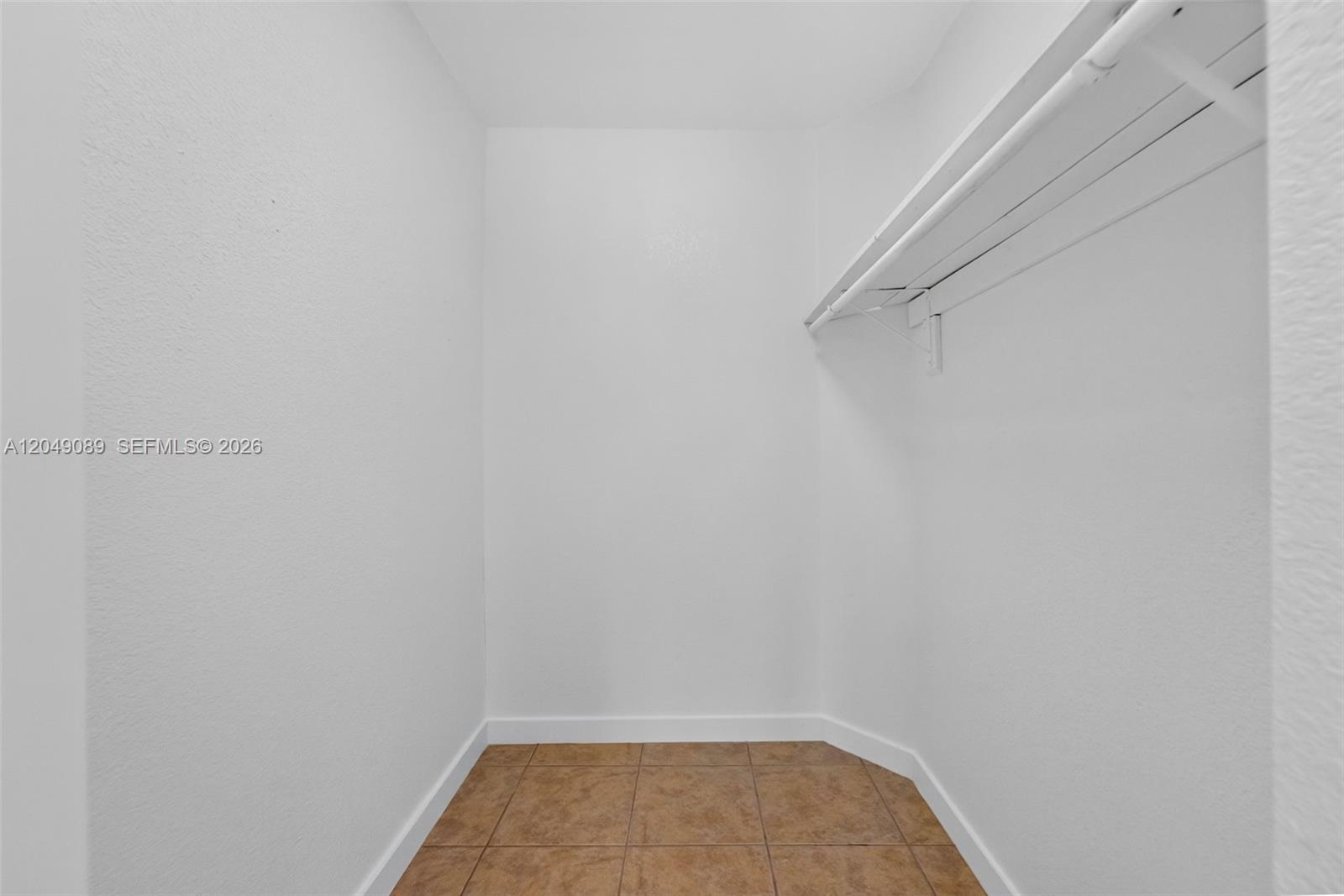 A12049089 Property Photo 15