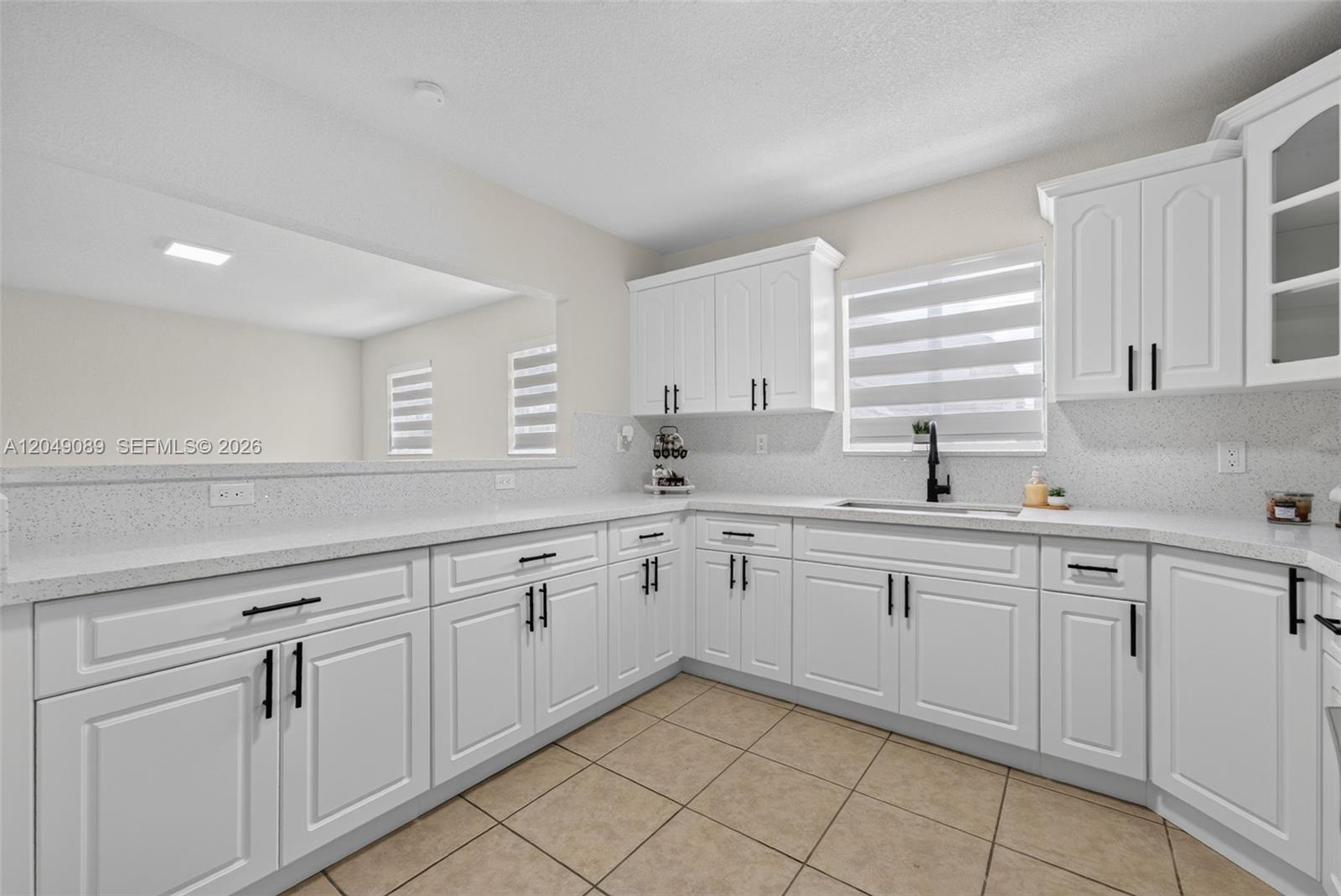 A12049089 Property Photo 22
