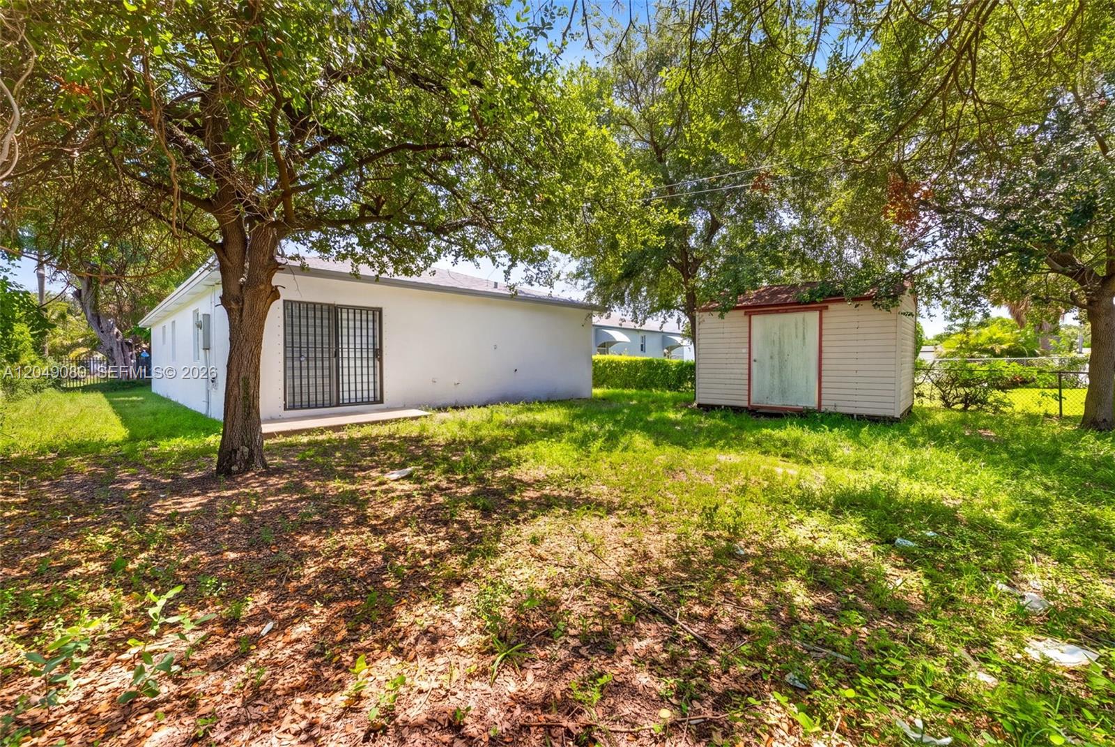 A12049089 Property Photo 31