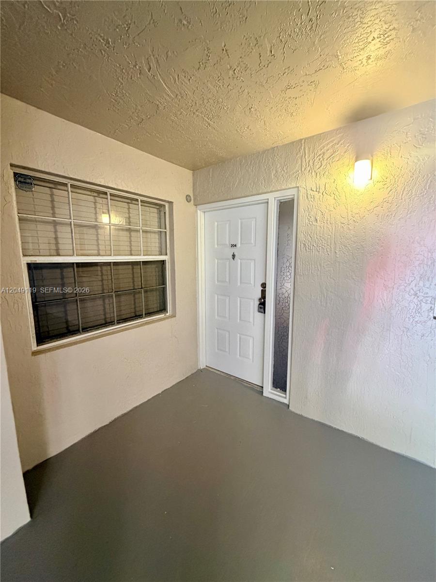 A12049119 Property Photo 3