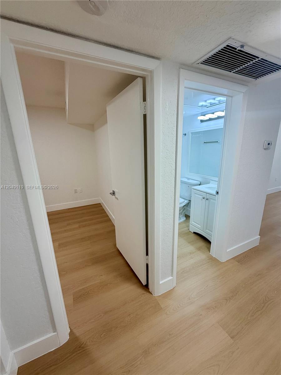 A12049119 Property Photo 4