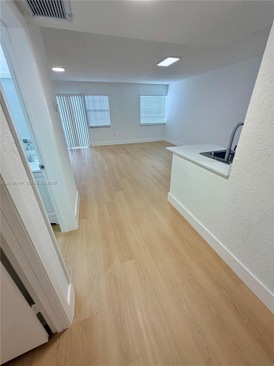 A12049119 Property Photo 5