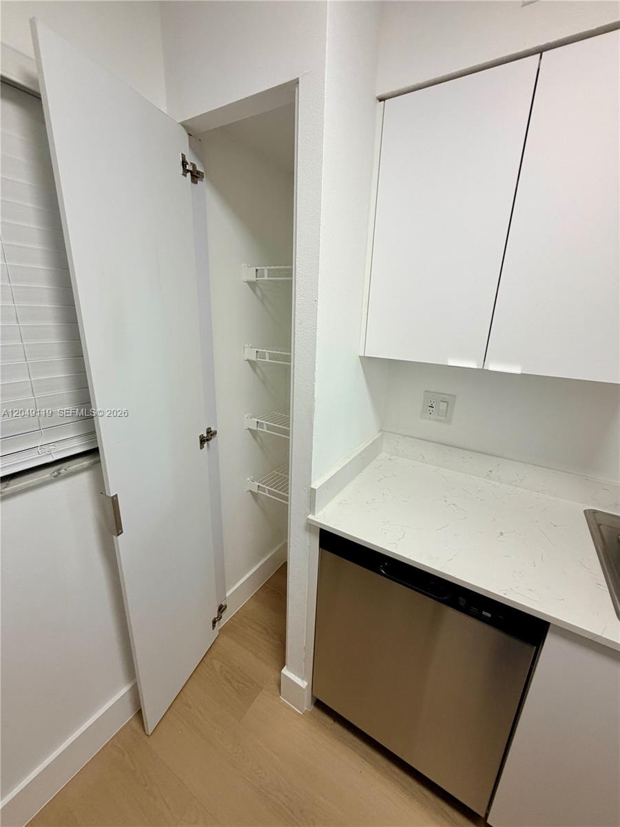 A12049119 Property Photo 14